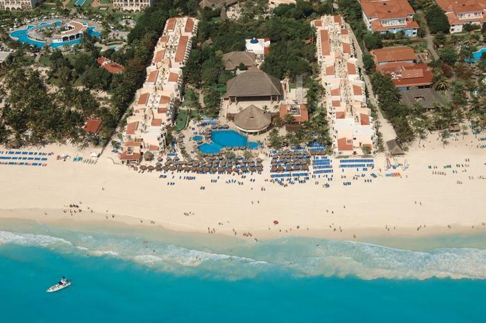 Immagine di sfondo della pagina Alpitour e Viva Wyndham nuove esclusive