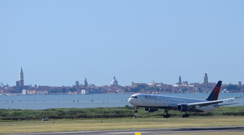Immagine di sfondo della pagina Delta torna a Venezia: voli per NY e Atlanta
