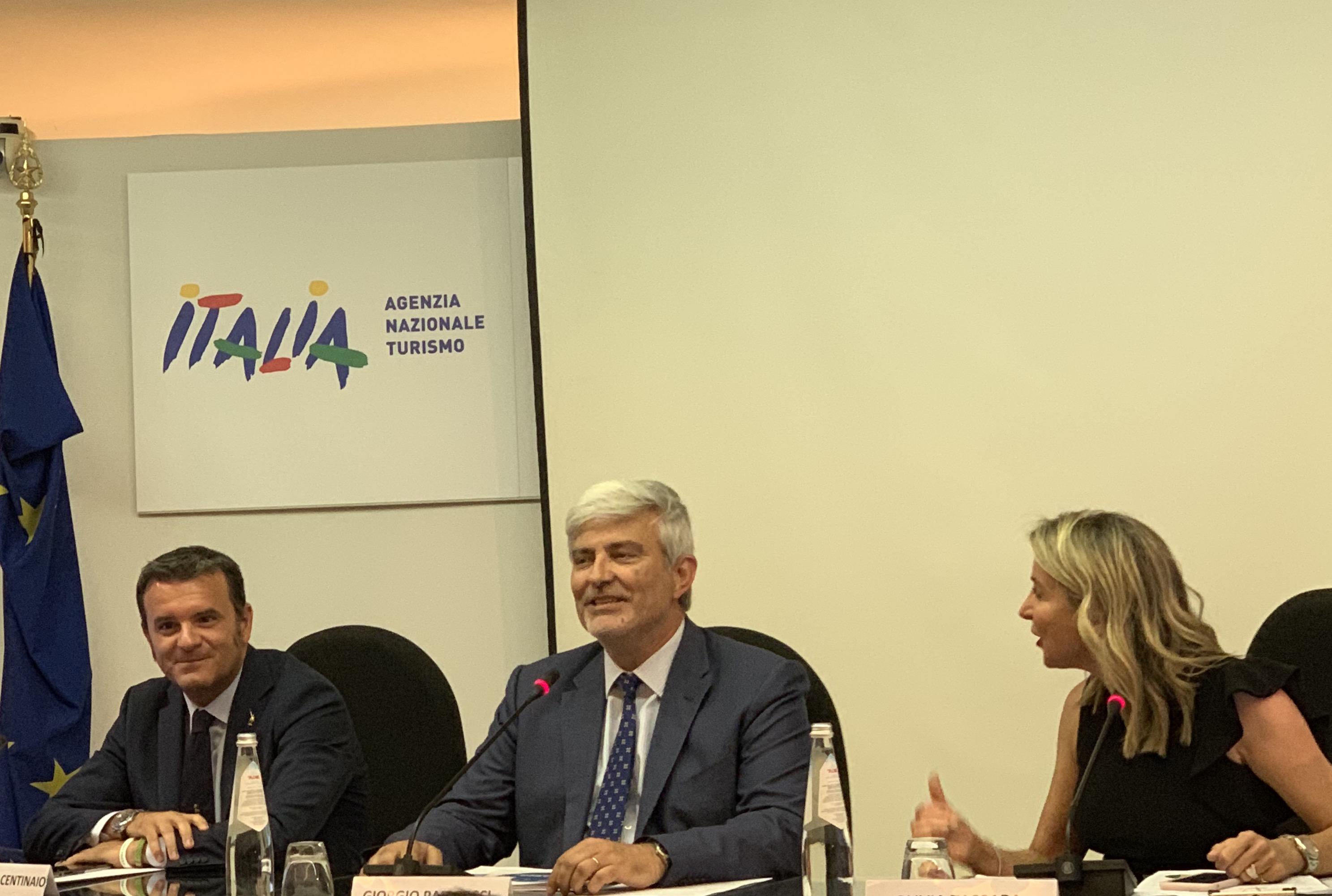Immagine di sfondo della pagina Il nuovo viaggio di ENIT