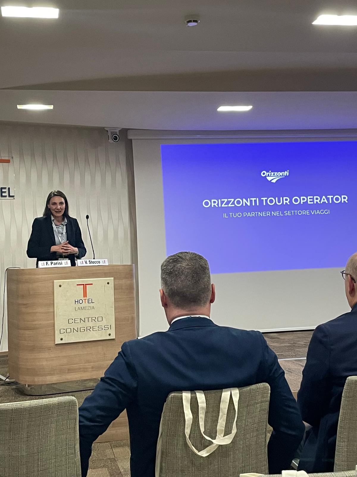 Immagine di sfondo della pagina Orizzonti Tour Operator lancia l’intelligenza artificiale