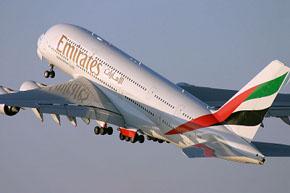 Immagine di sfondo della pagina Emirates, “Rail&Fly” in partnership con Trenitalia