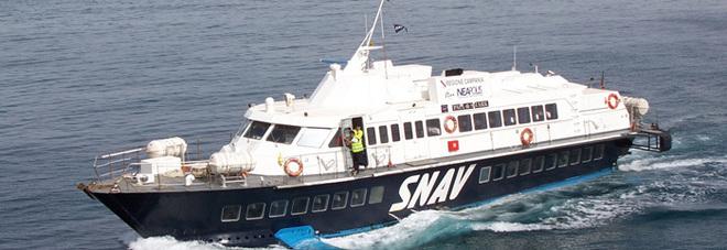 Immagine di sfondo della pagina SNAV, biglietti da 1 euro sulla linea Napoli-Ponza