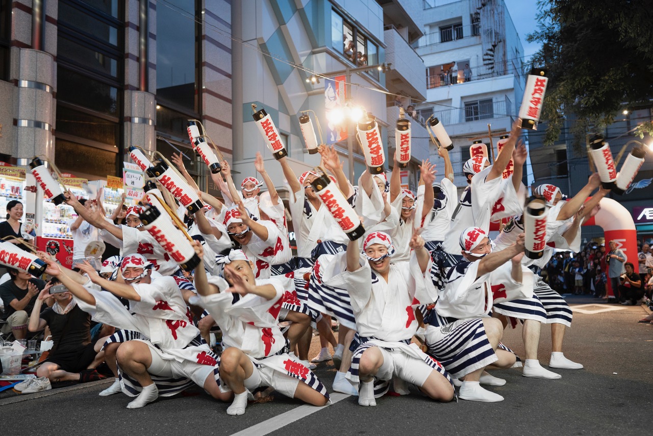Immagine di sfondo della pagina Obon, kimono e fuochi d’artificio: l’estate a Tokyo è uno spettacolo d’emozioni
