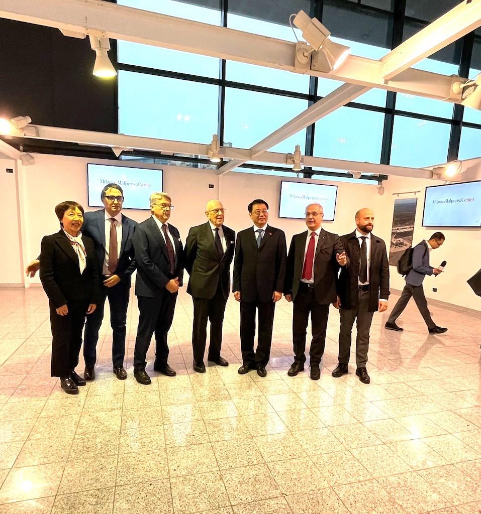 Immagine di sfondo della pagina A Malpensa un nuovo servizio per i turisti cinesi