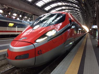 Immagine di sfondo della pagina Trenitalia e il nuovo orario. Operazione a 360 gradi 
