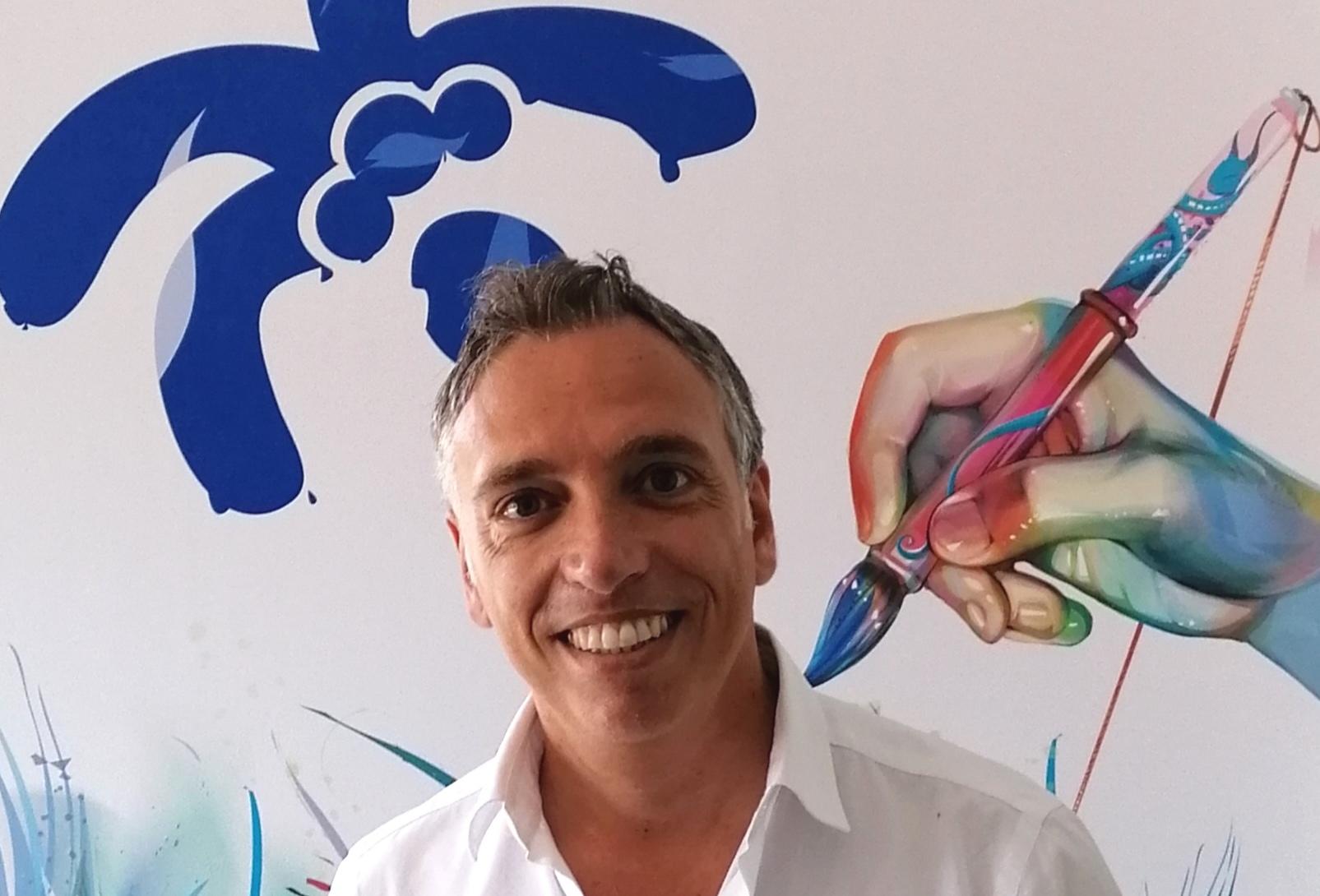 Immagine di sfondo della pagina Idee per Viaggiare potenzia l'area commerciale