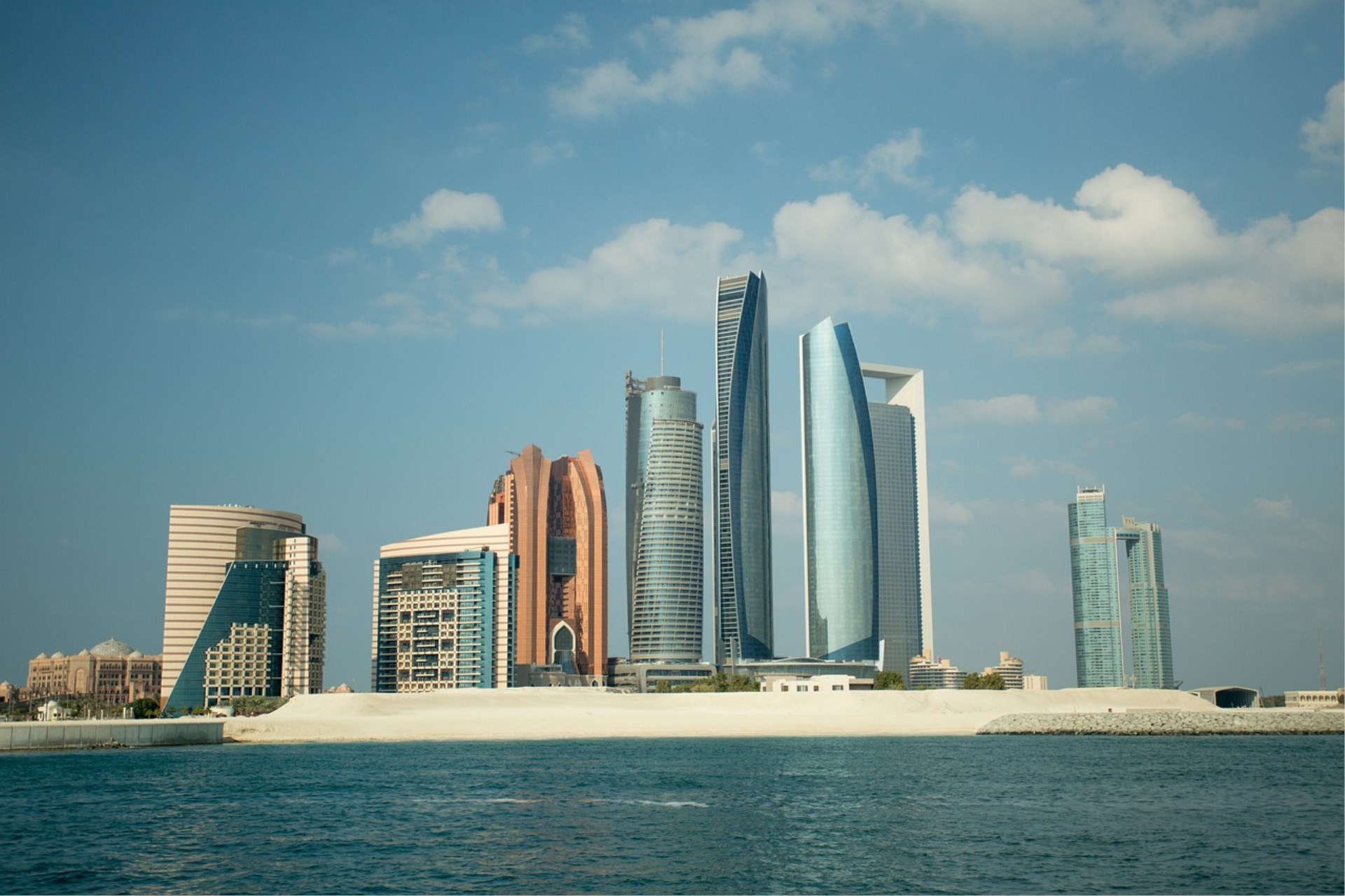 Immagine DCT Abu Dhabi, turismo in crescita: 4,8 milioni di ospiti negli hotel