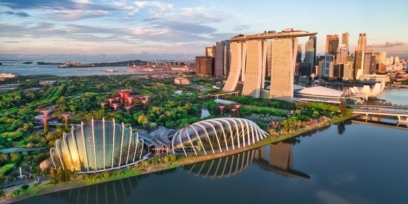 Immagine di sfondo della pagina Singapore riapre le porte ai turisti vaccinati