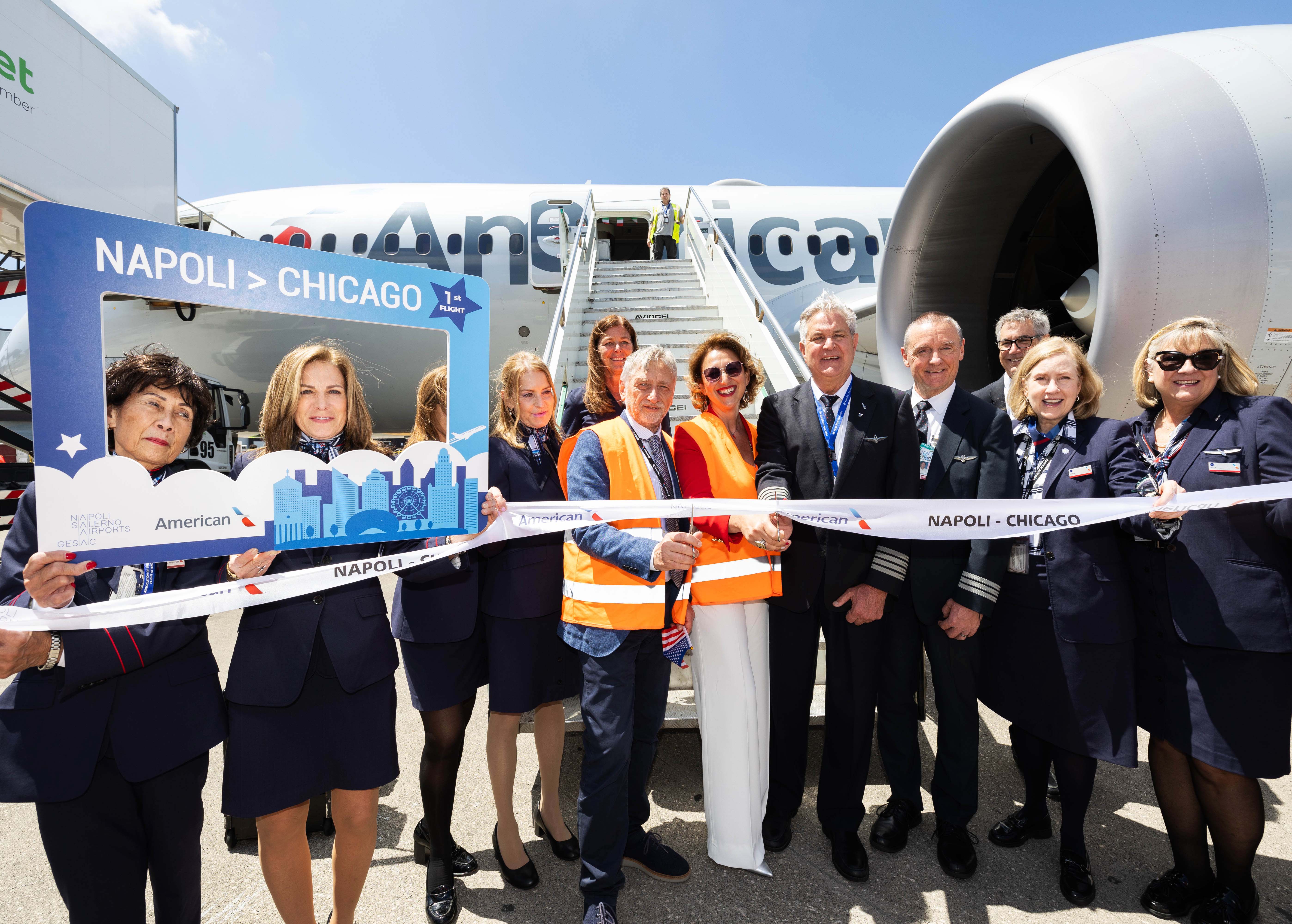 Immagine di sfondo della pagina American Airlines raddoppia i collegamenti tra Napoli e gli Stati Uniti