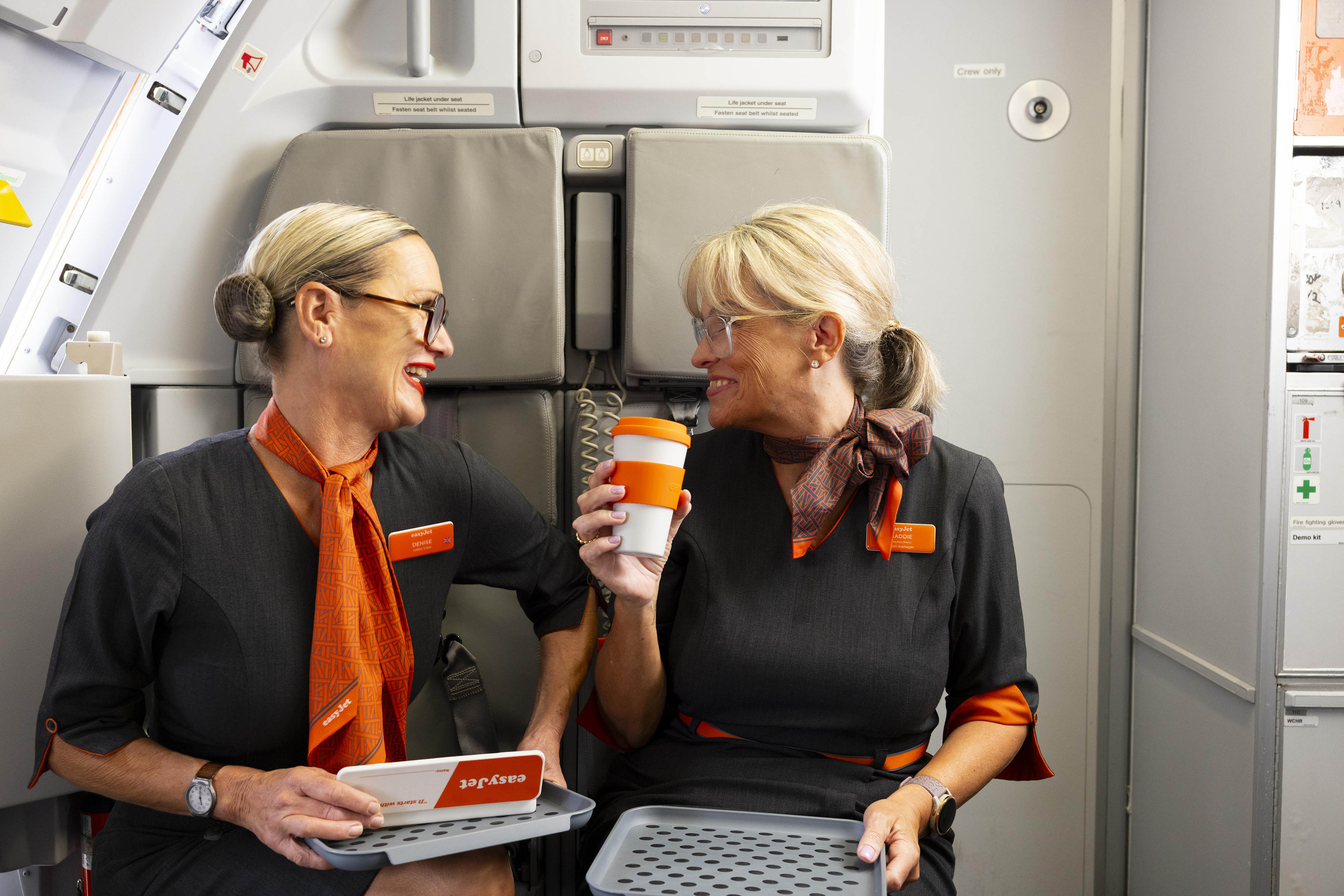 Immagine easyJet introduce vassoi riutilizzabili per i pasti dell’equipaggio su tutta la flotta europea e britannica