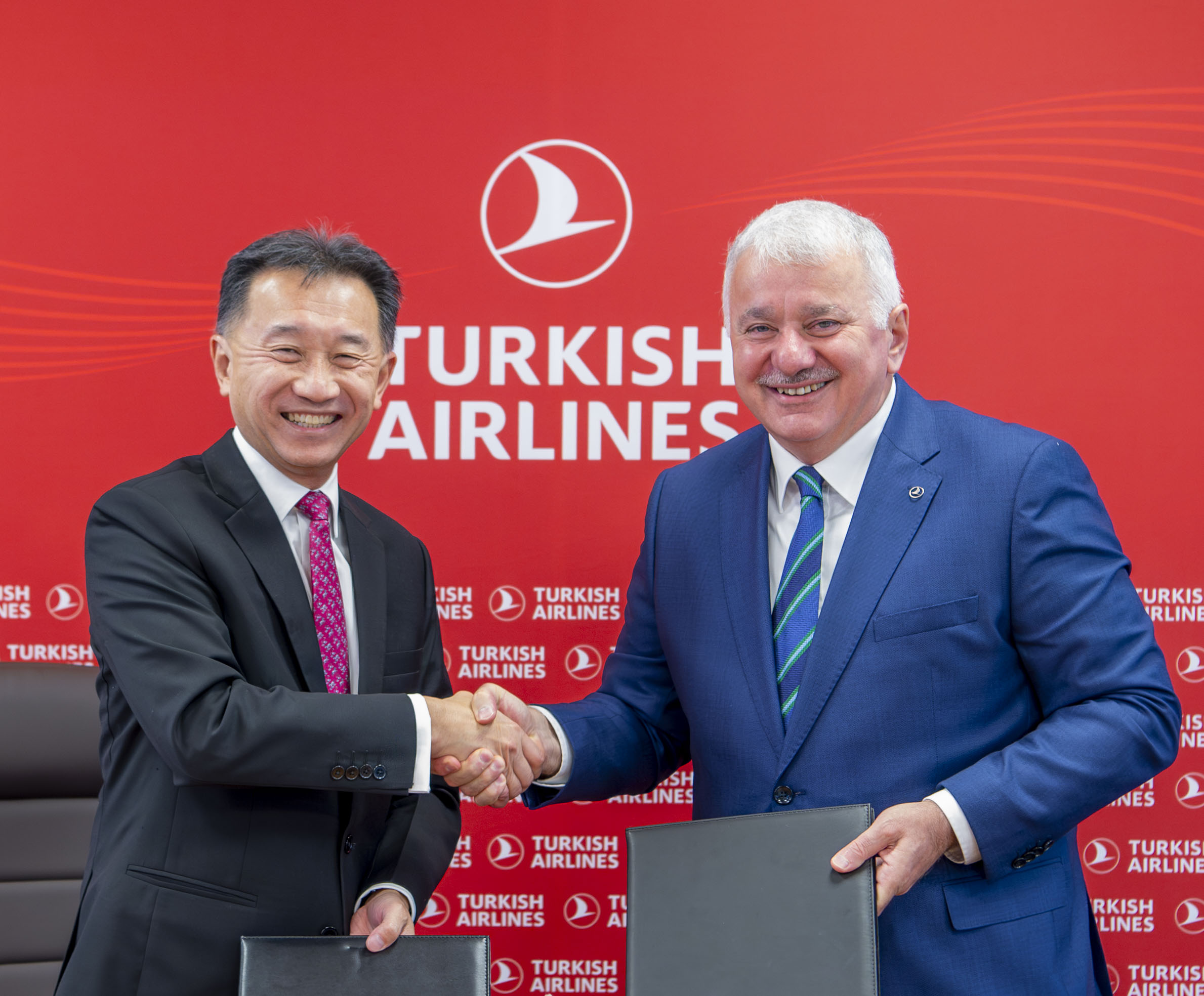 Immagine di sfondo della pagina Turkish Airlines e Gulf Air firmano un Memorandum of Understanding per ampliare la cooperazione