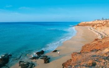 Immagine di sfondo della pagina Veratour, pacchetti covid tested sulle Canarie