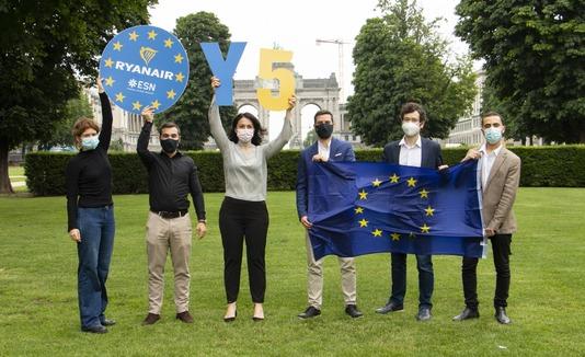 Immagine di sfondo della pagina Ryanair, prosegue partnership con ESN 