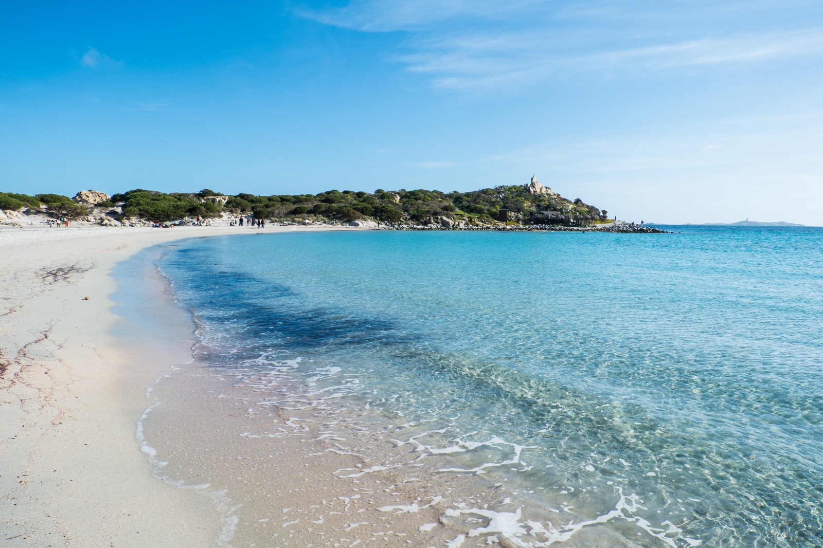 Immagine di sfondo della pagina Da Aosta si vola verso Sardegna e Sicilia con i charter Valtravel e Gattinoni