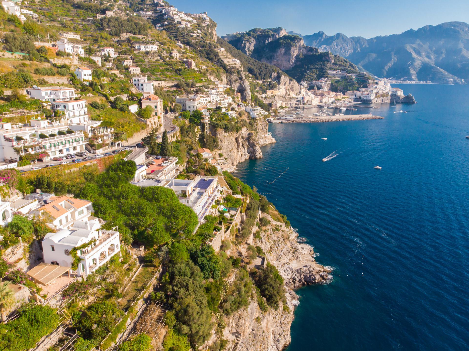 Immagine di sfondo della pagina Amalfi: riapre a fine marzo l'Hotel Santa Caterina