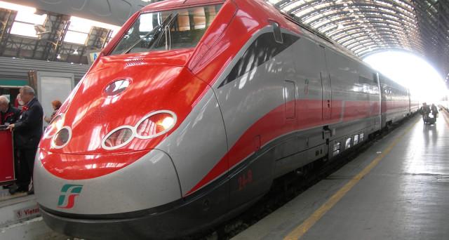 Immagine di sfondo della pagina Trenitalia, 2X1 per mostra a Firenze