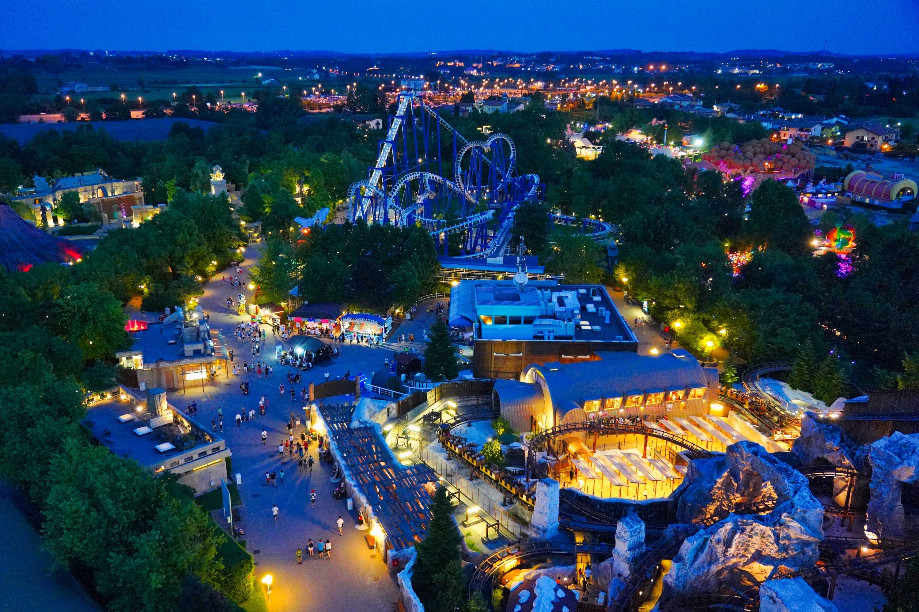 Immagine Gardaland Stars Night 2026: orari, line-up e DJ set della grande festa d'estate