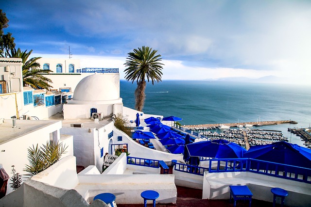 Immagine di sfondo della pagina Esperienze autentiche in Tunisia e Algeria firmate Tacapes Tours DMC