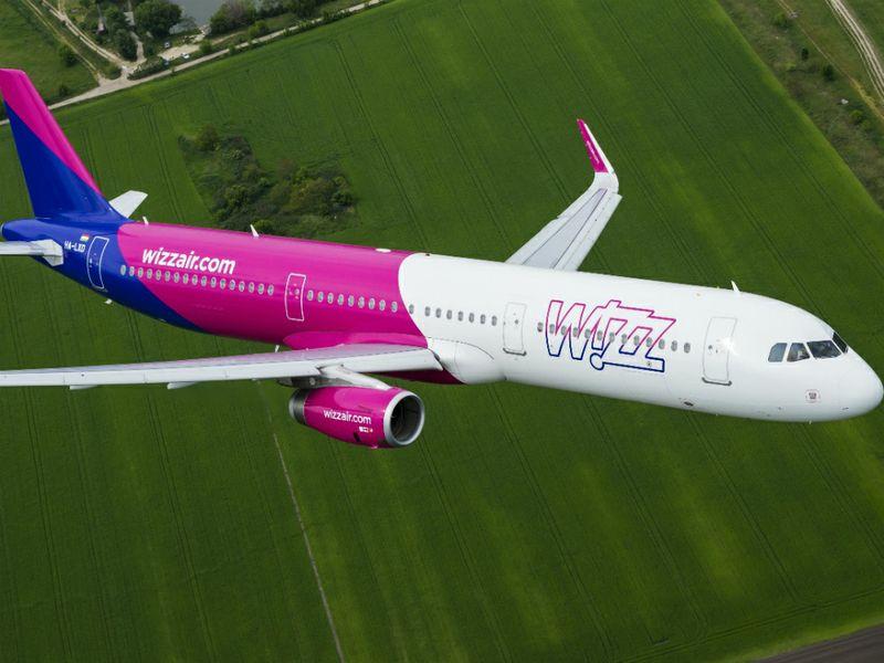 Immagine di sfondo della pagina  Wizz Air sostiene i rifugiati ucraini