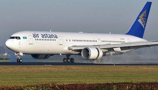 Immagine di sfondo della pagina Air Astana avvicina il Kazakhstan