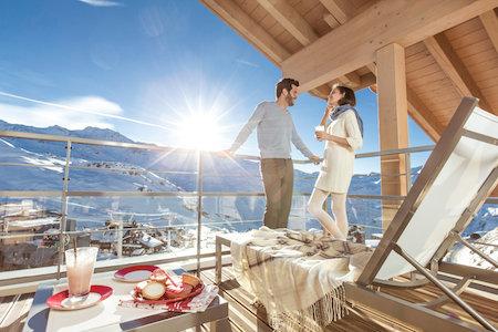 Immagine di sfondo della pagina Il ritorno di Club Med 