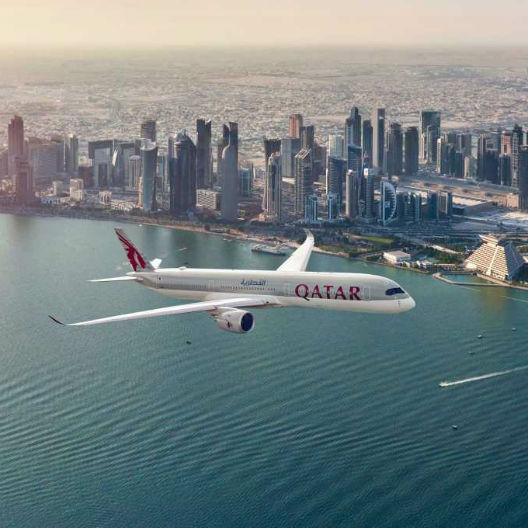 Immagine di sfondo della pagina Qatar Airways avanza: 11 voli settimanali da Roma