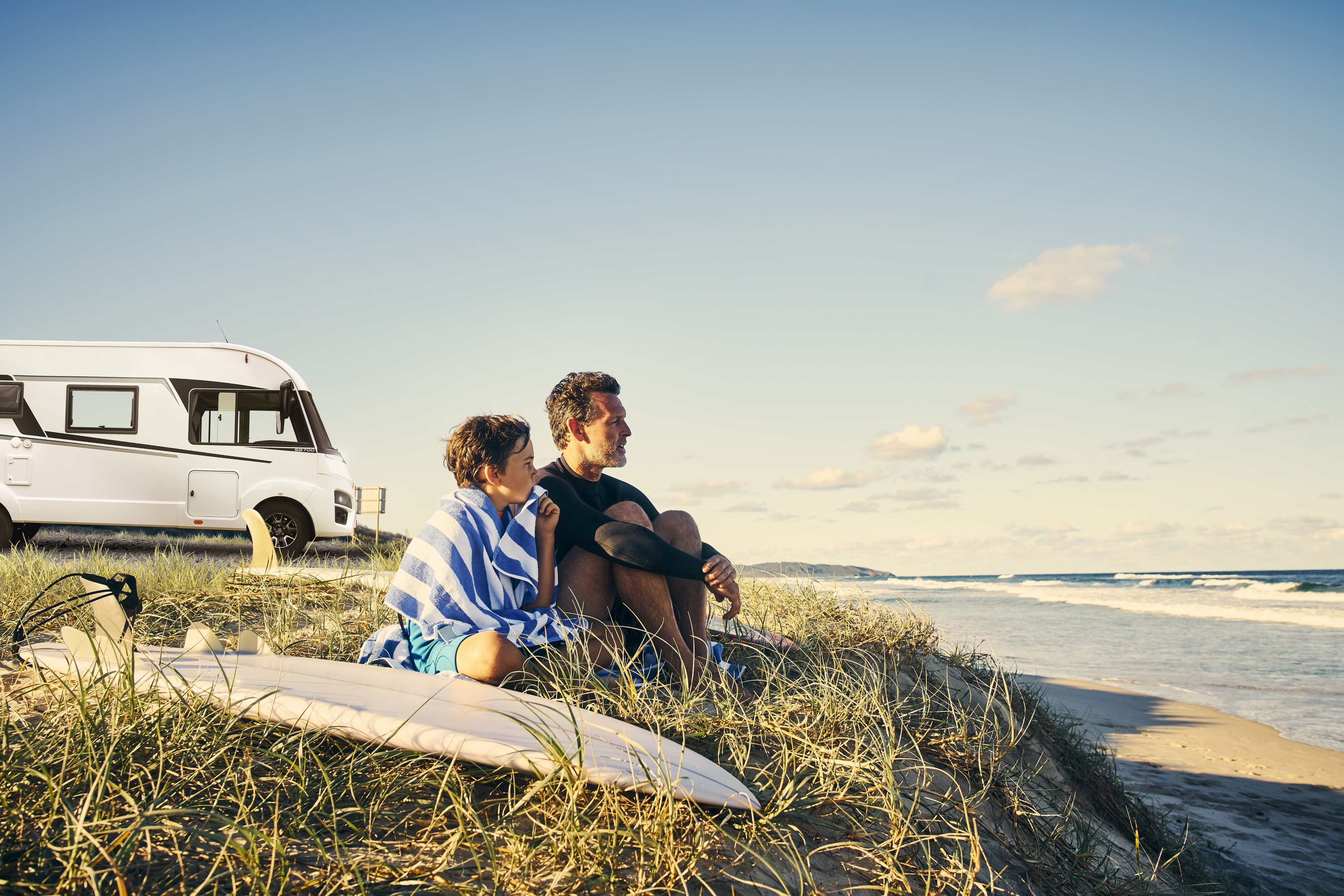 Immagine di sfondo della pagina Camperisti italiani: più viaggi, più lunghi e fuori stagione. Il mare resta in vetta alle preferenze