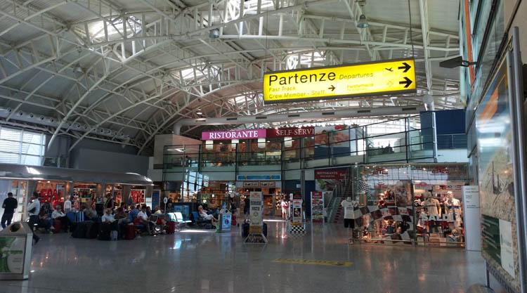 Immagine di sfondo della pagina  Laudamotion apre anche su Cagliari e Rimini
