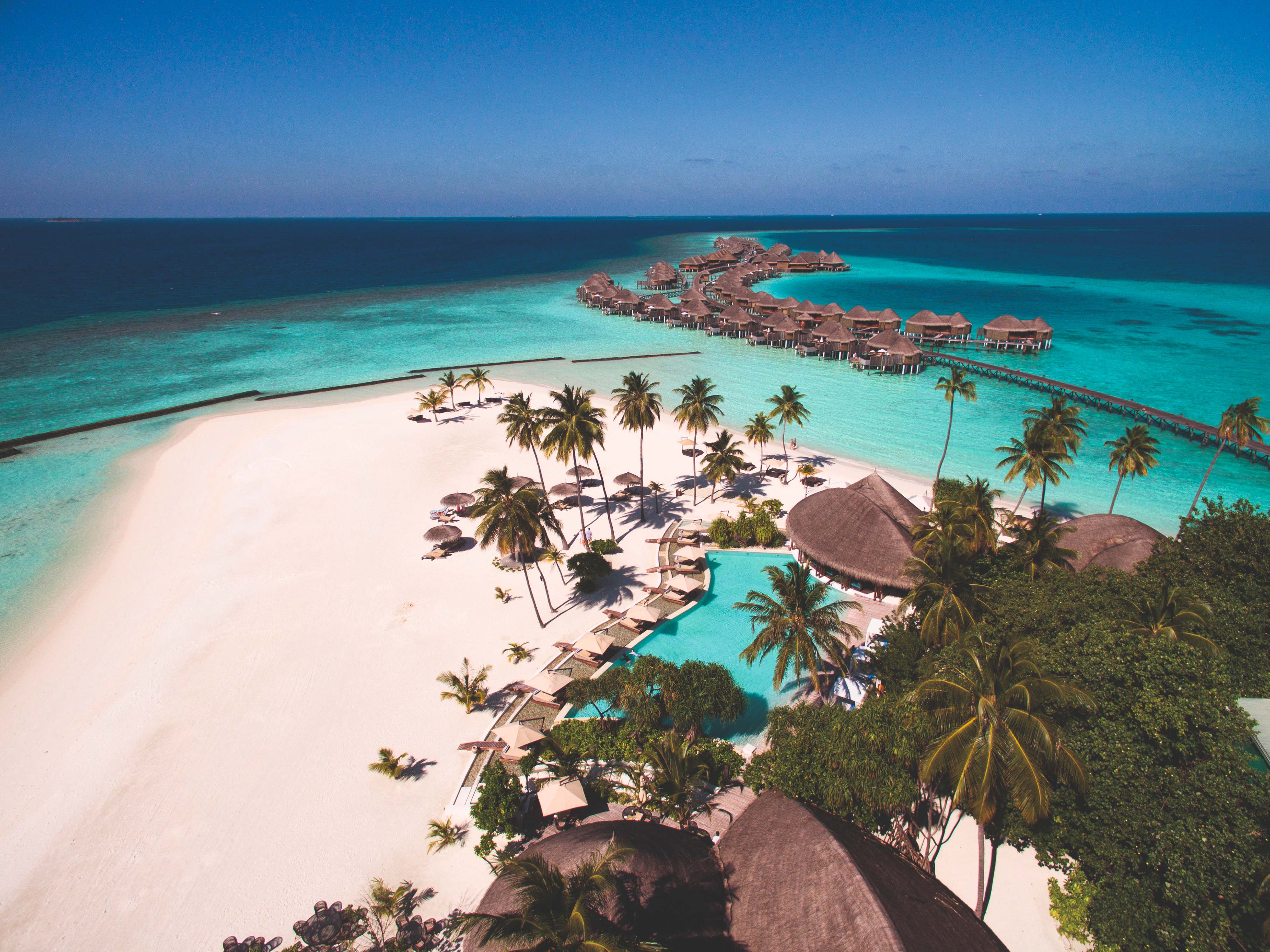 Immagine Natale e Capodanno al Constance Halaveli: le feste tra sole, mare e lusso alle Maldive