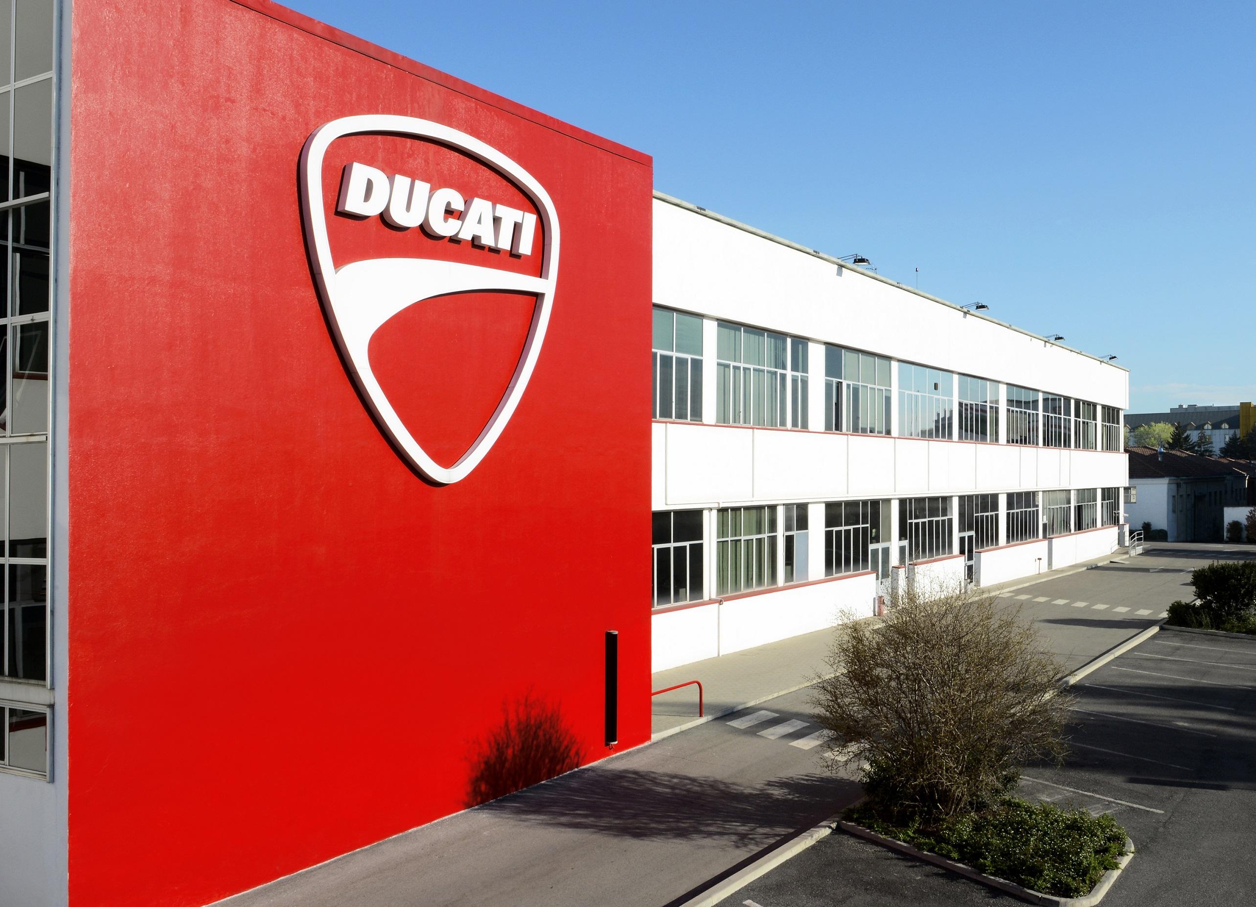 Immagine di sfondo della pagina MIrabilandia,  arriva  Ducati World 