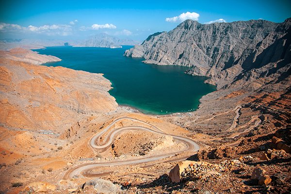 Immagine di sfondo della pagina Kel 12 lancia in esclusiva la prima crociera nei fiordi del Musandam
