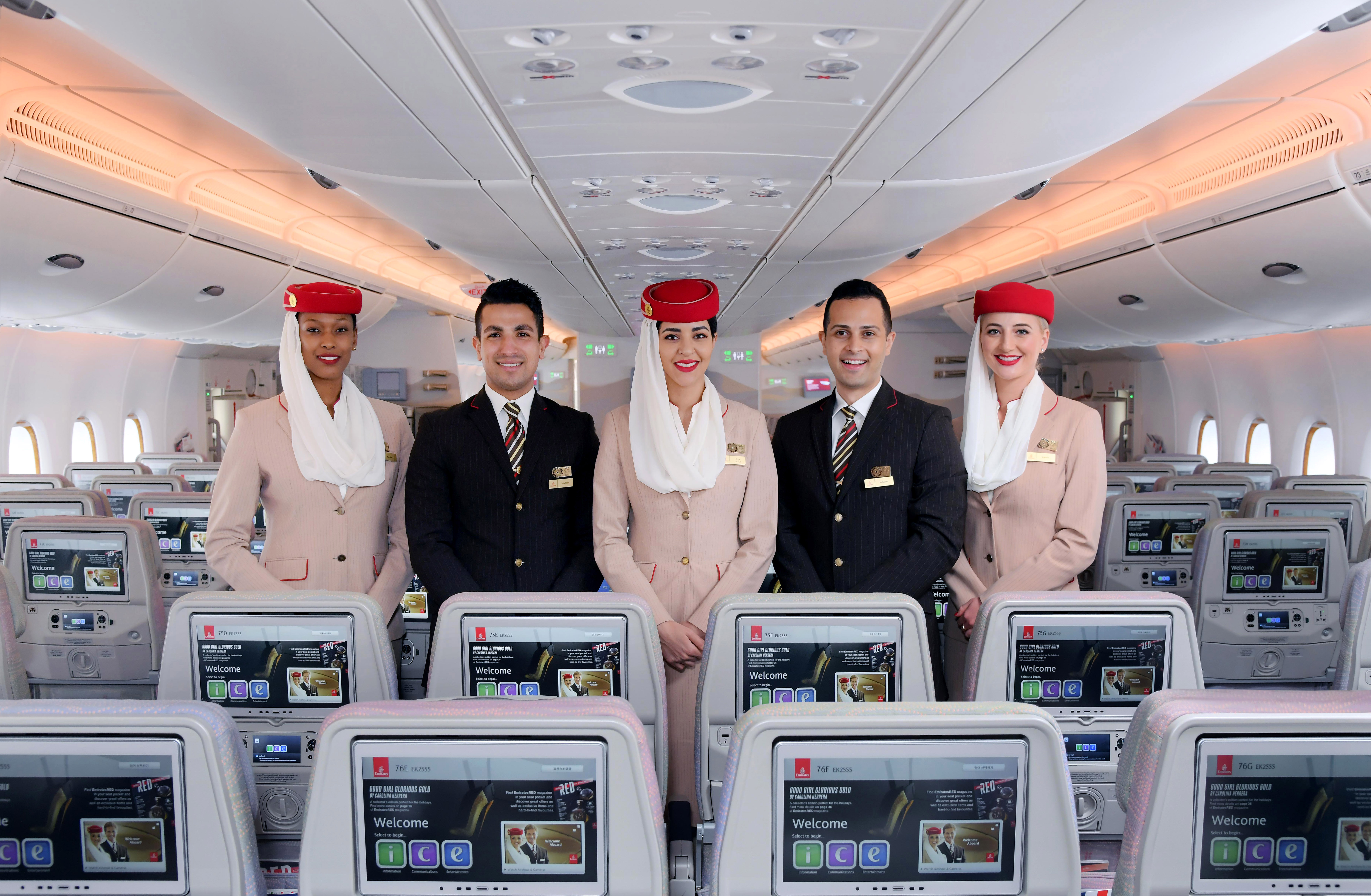 Immagine di sfondo della pagina Una carriera tra le nuvole? Emirates torna in Italia con un roadshow nei luoghi di vacanza più amati