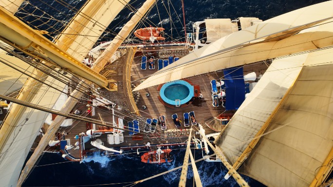 Immagine di sfondo della pagina Star Clippers: ultimi giorni di Early Booking Discount