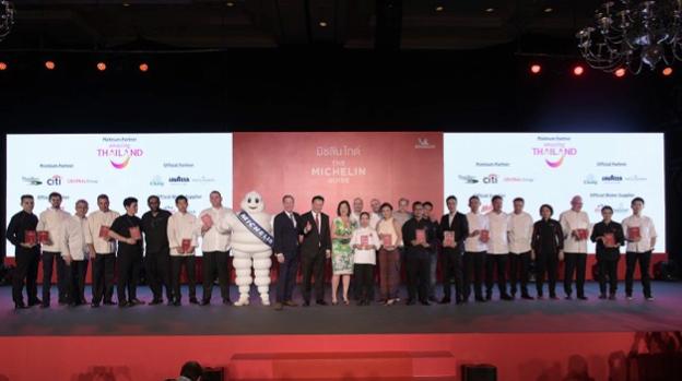 Immagine di sfondo della pagina Stelle Michelin a 17 ristoranti di Bangkok