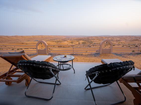 Immagine di sfondo della pagina Oman da sogno: deserto e mare nelle nuove proposte Originaltour per Natale e Capodanno