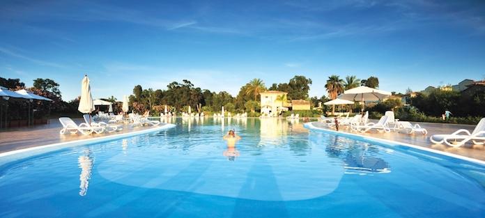 Immagine di sfondo della pagina Trend positivo per la summer di Ota Viaggi