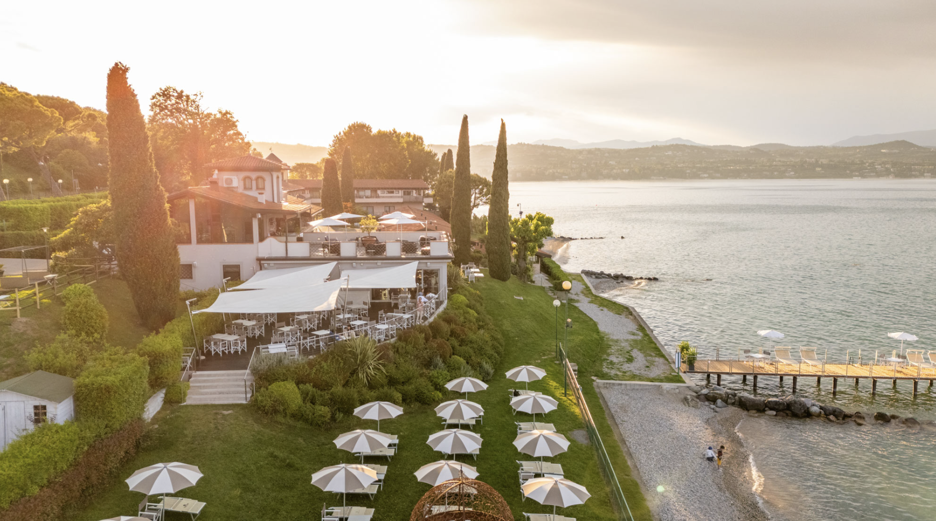 Immagine di sfondo della pagina Club del Sole: a settembre torna la Dog Week, vacanze a misura di famiglia e 4 zampe