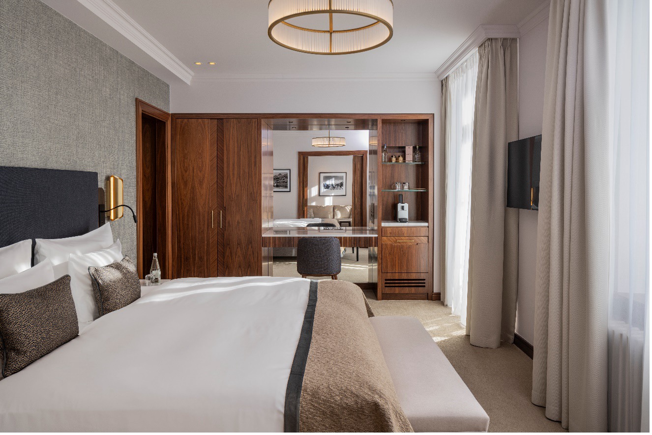 Immagine di sfondo della pagina Grand Hotel des Bains Kempinski St. Moritz: completata la seconda fase della ristrutturazione