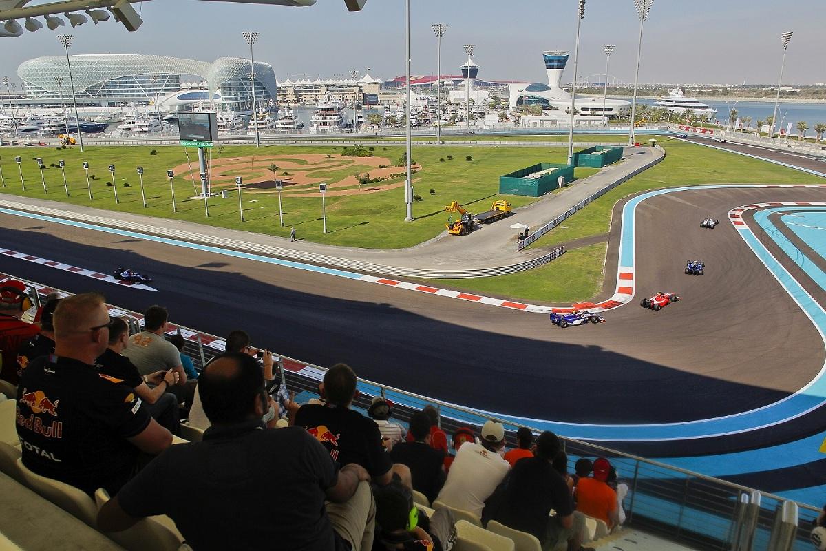 Immagine di sfondo della pagina Enjoy Destinations: pacchetti per Mondiale F1