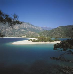Immagine di sfondo della pagina Turchia, una spiaggia per sole donne ad Antalya