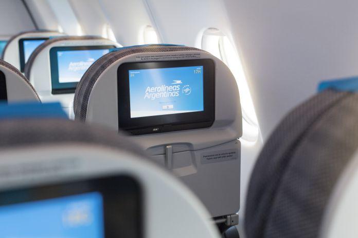 Immagine di sfondo della pagina Aerolíneas Argentinas: l'A330 decolla da Roma