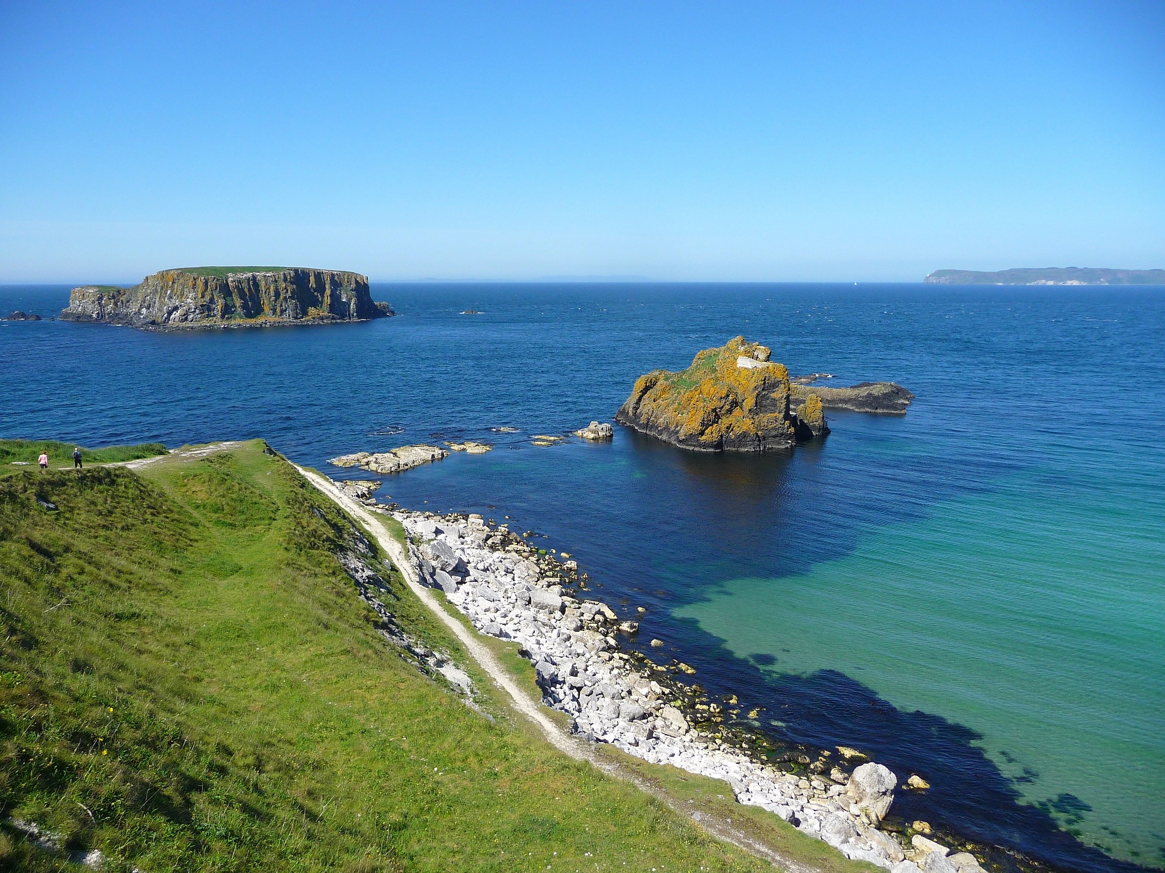 Immagine di sfondo della pagina Irlanda, boom di Shannon tra i viaggiatori italiani: cresce la voglia di digital detox