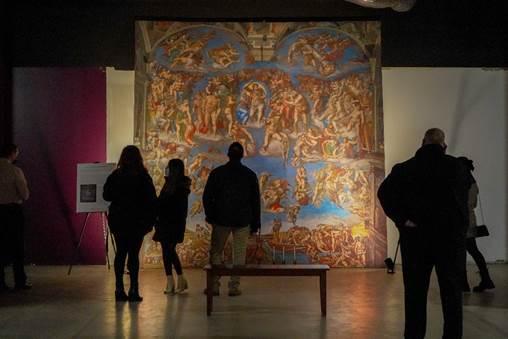 Immagine di sfondo della pagina La Cappella Sistina in mostra a Philadelphia 