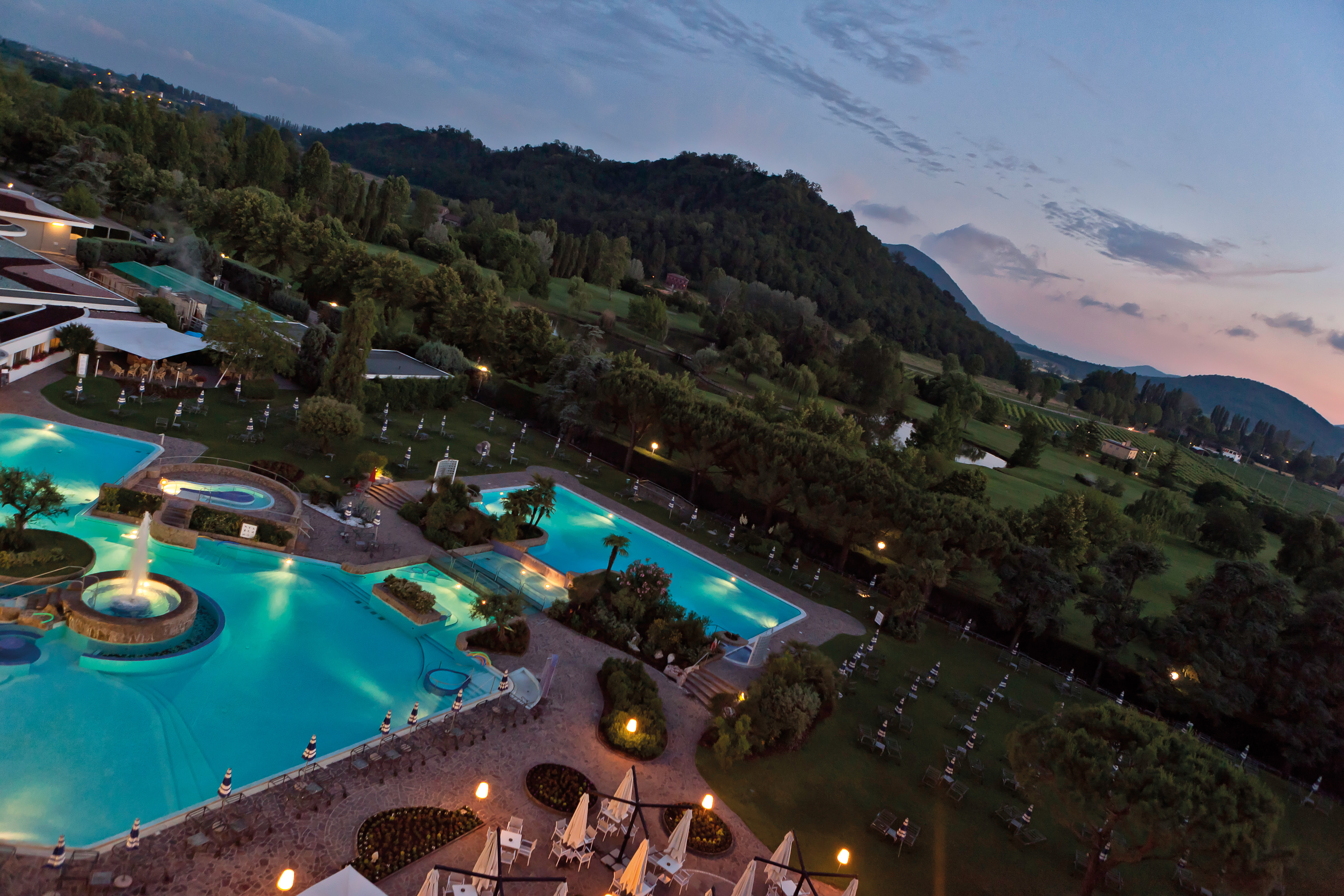 Immagine di sfondo della pagina EPM e CSI acquisiscono il 51% del Galzignano Resort Terme & Golf