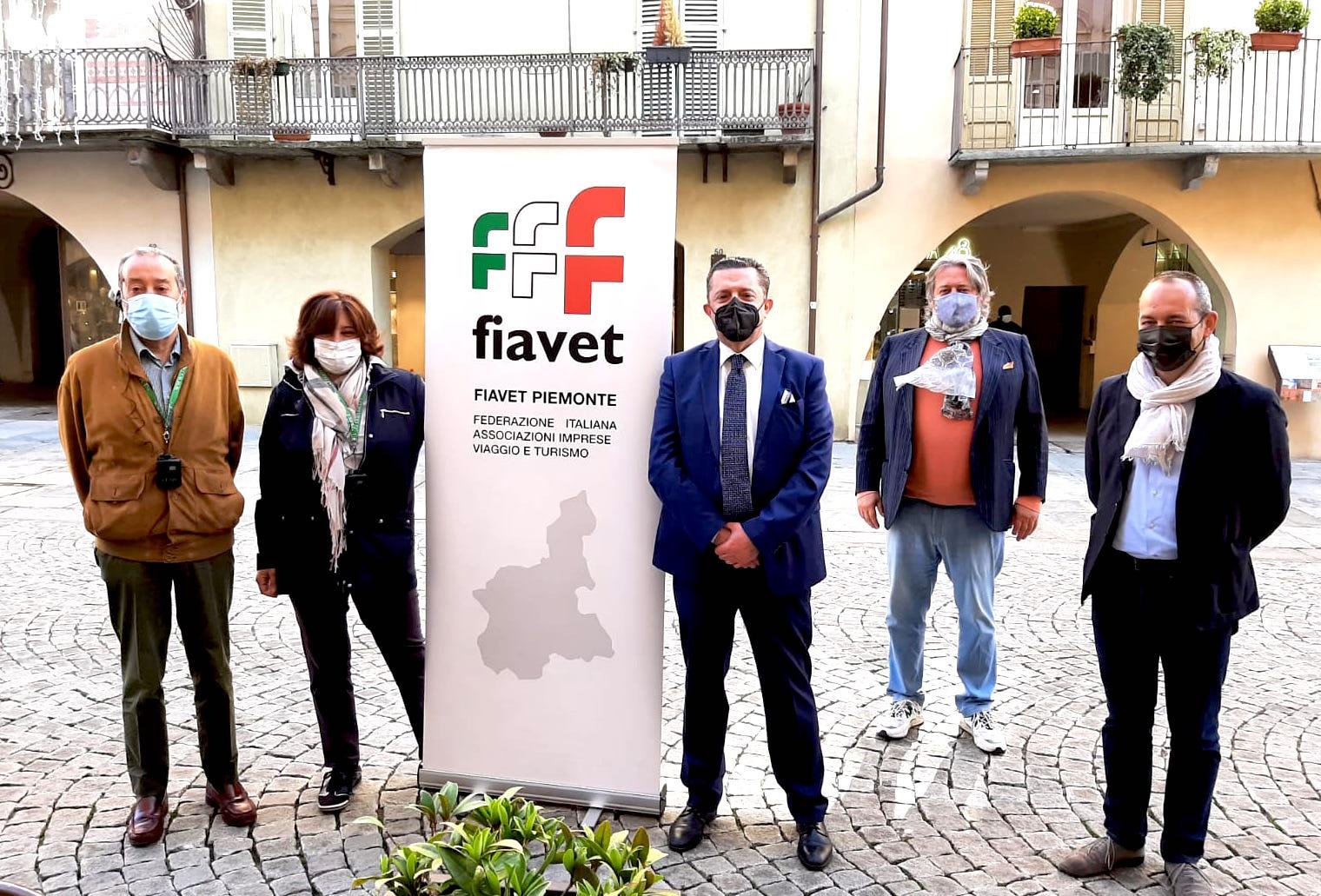 Immagine di sfondo della pagina Fiavet Piemonte porta le adv a Cuneo e Saluzzo