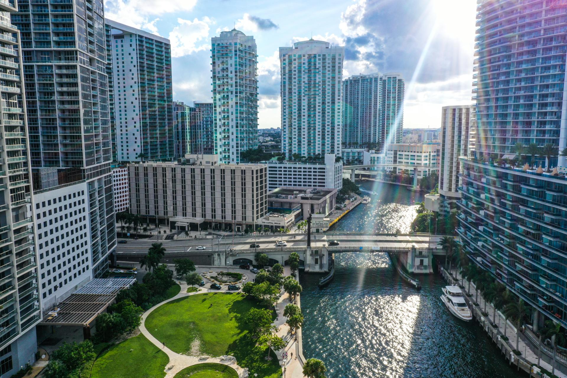 Immagine di sfondo della pagina Greater Miami accelera su hotellerie, cultura e grandi eventi nel secondo trimestre 2026