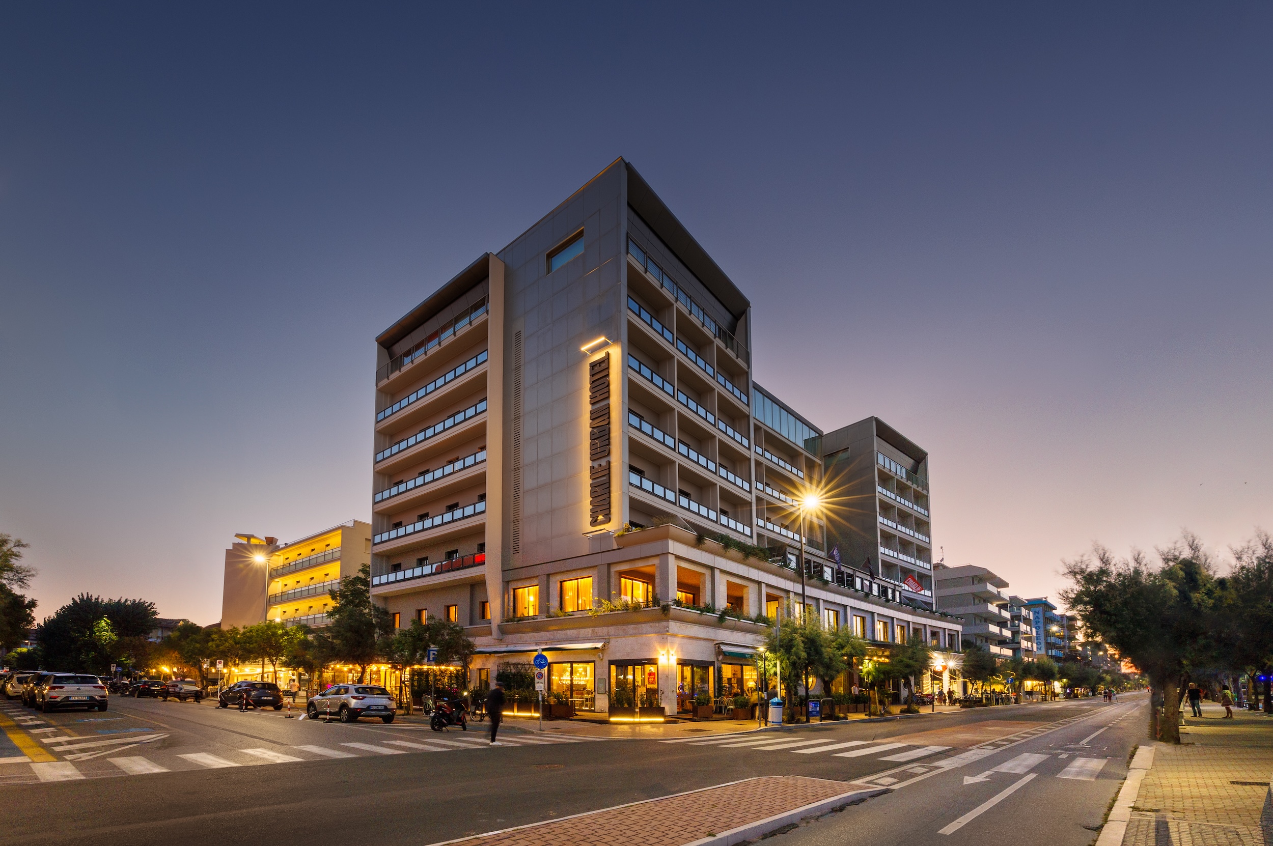 Immagine di sfondo della pagina Lindbergh Hotels accoglie Journeys Italy 2024 come Host Hotel a Pesaro