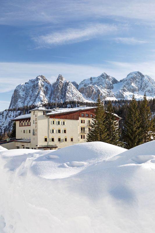 Immagine di sfondo della pagina Le offerte del B&B Hotel Passo Tre Croci Cortina