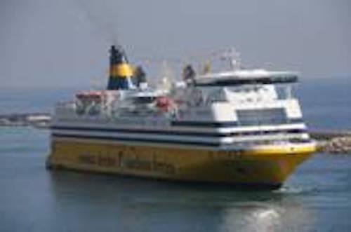 Immagine di sfondo della pagina Mega Andrea:  Arriva la 13^nave della flotta di Corsica Sardinia Ferries 