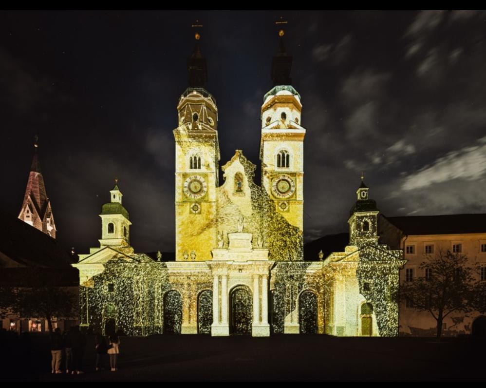 Immagine di sfondo della pagina Iniziato il Water Light Festival a Bressanone